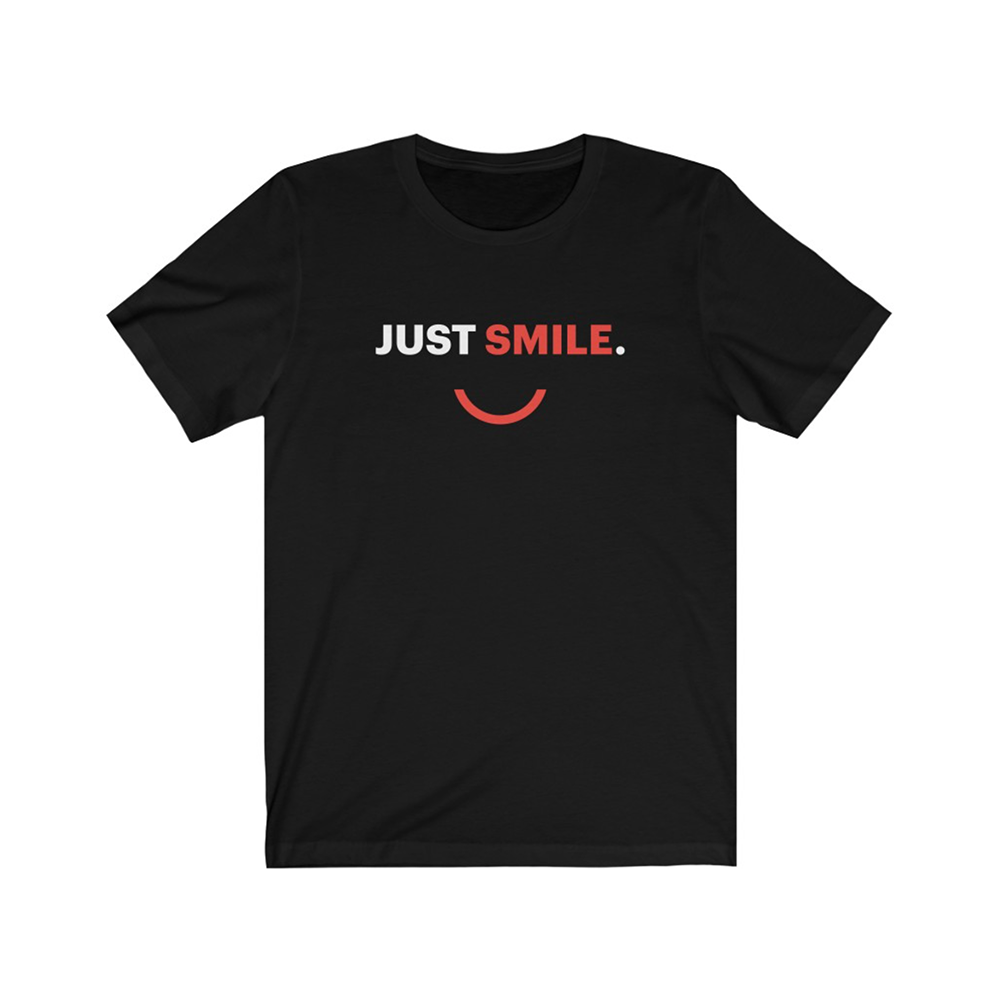 Load image into Gallery viewer, Just Smile T Shirt