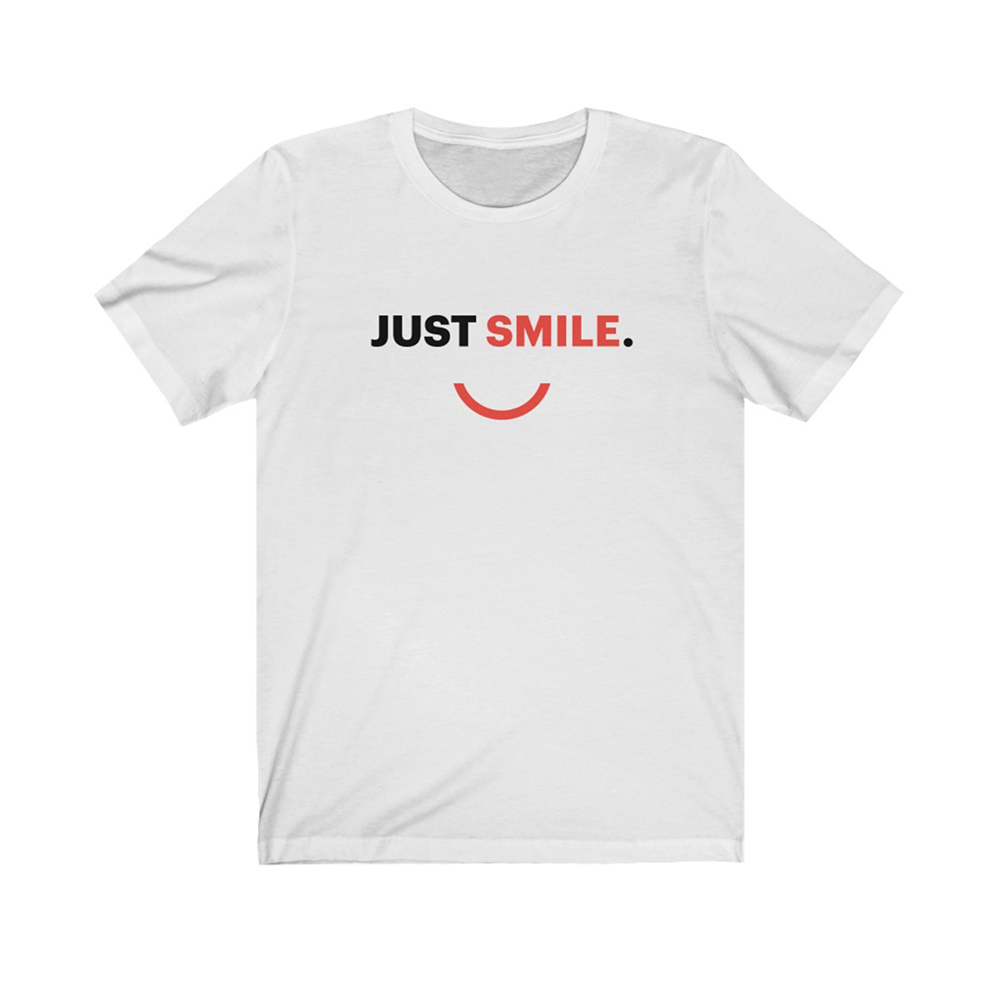 Load image into Gallery viewer, Just Smile T Shirt